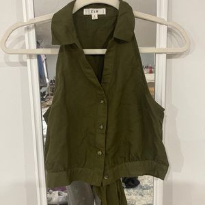 E & M cropped button down with bow tie in back